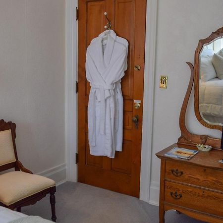 The Lamplighter Bed & Breakfast Of Лудингтон Экстерьер фото