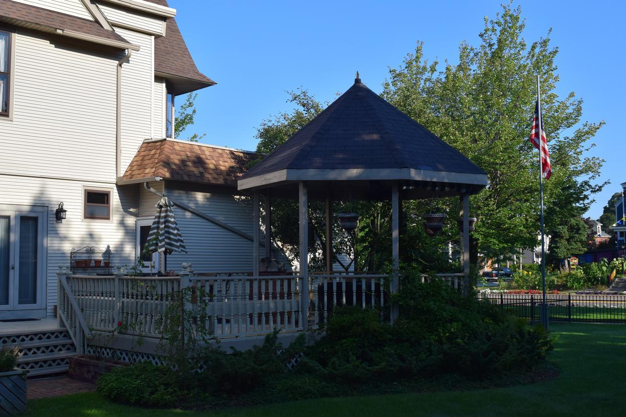 The Lamplighter Bed & Breakfast Of Лудингтон Экстерьер фото