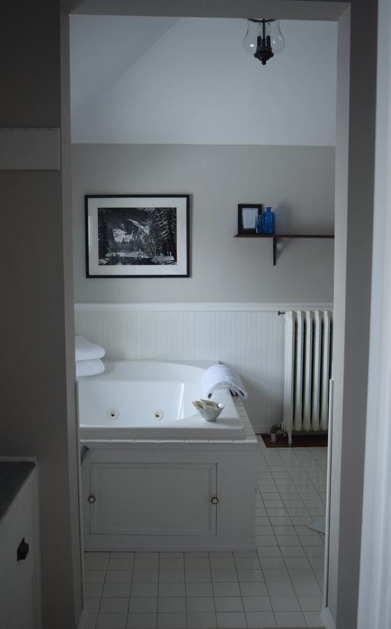 The Lamplighter Bed & Breakfast Of Лудингтон Экстерьер фото