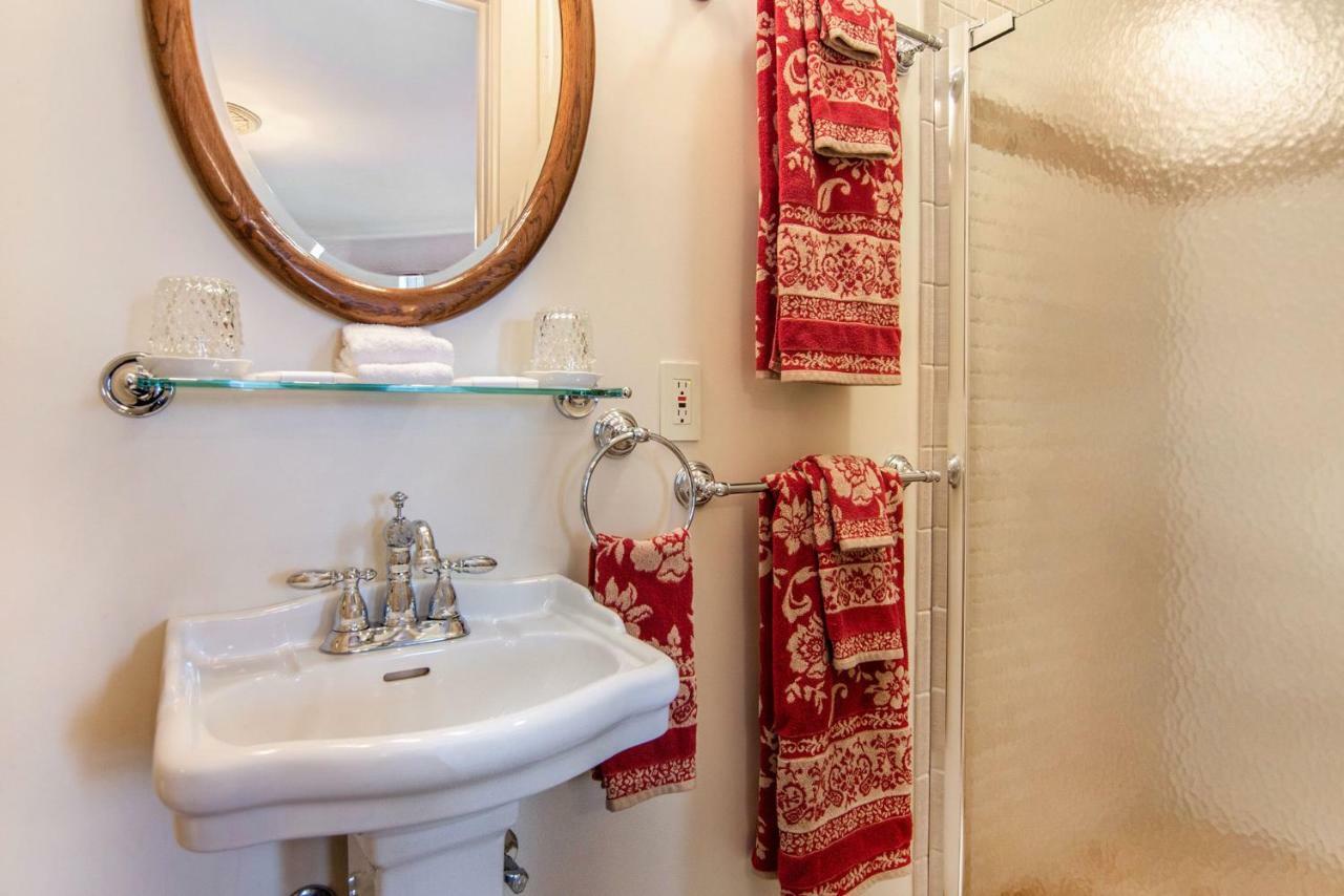 The Lamplighter Bed & Breakfast Of Лудингтон Экстерьер фото